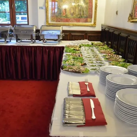 Apart Otel Zamek 3*